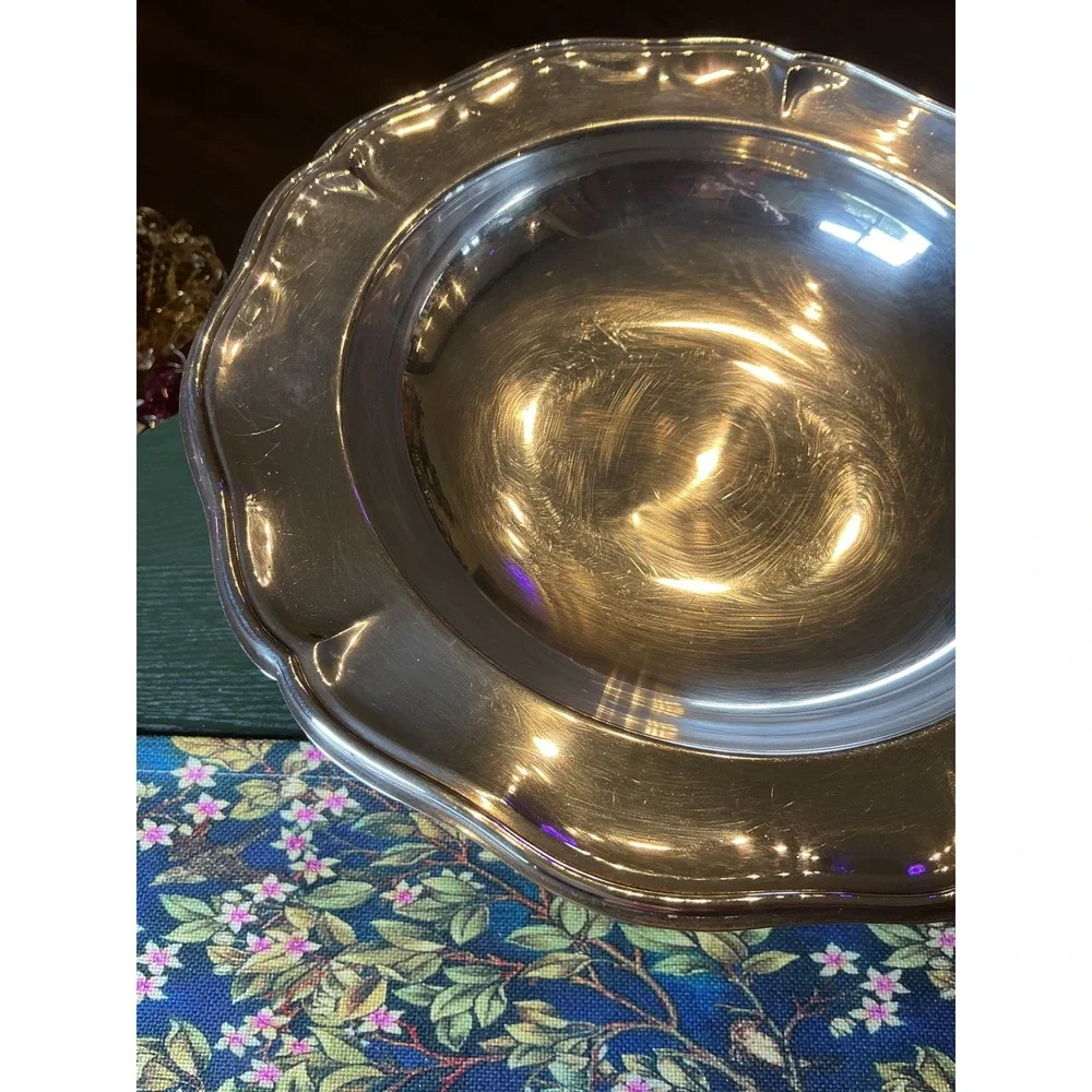 Vintage Sheridan Silver Plated‎ Scalloped Rim Round 12